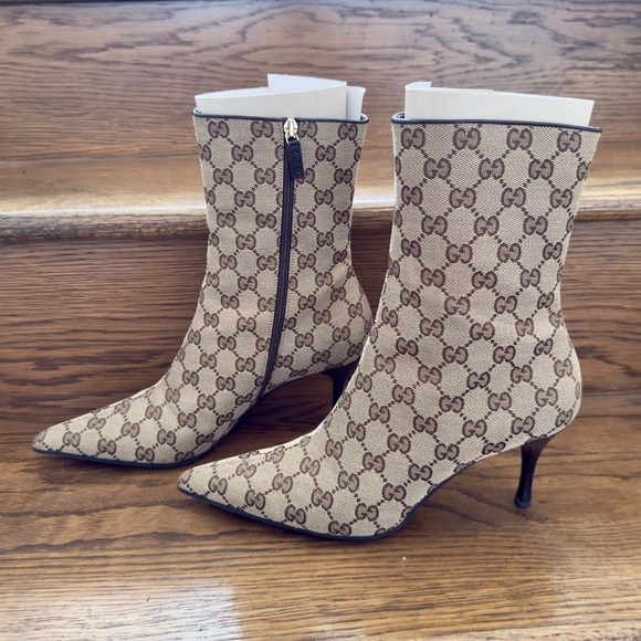 Gucci Monogram GG Logo Fabric Pointed Toe Ankle Boots 9 NEW - Picture 1 of 12